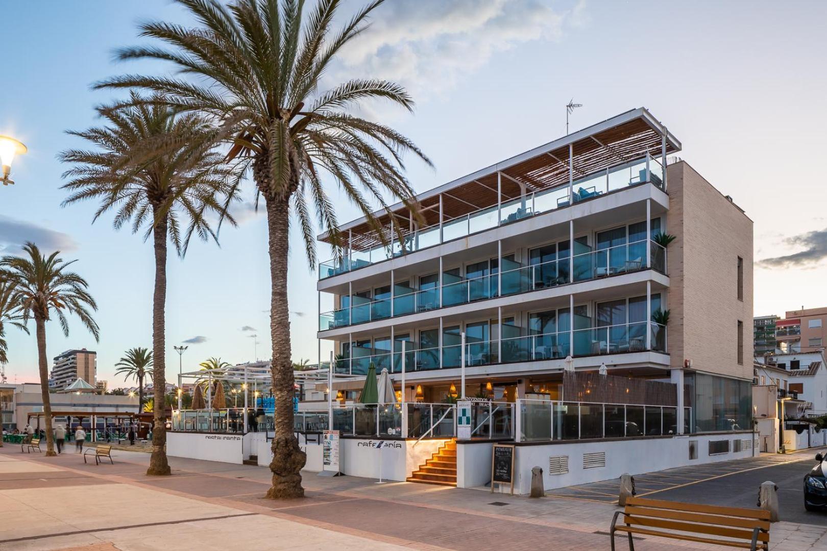 פלאייה פובלה דה פארנאלס Meraki Beach Hotel - Only Adults מראה חיצוני תמונה