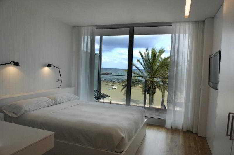 פלאייה פובלה דה פארנאלס Meraki Beach Hotel - Only Adults מראה חיצוני תמונה